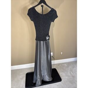JS Collection‎ Womens Evening Gown Dress Black Mesh Top Gray Base V-Back Size 8